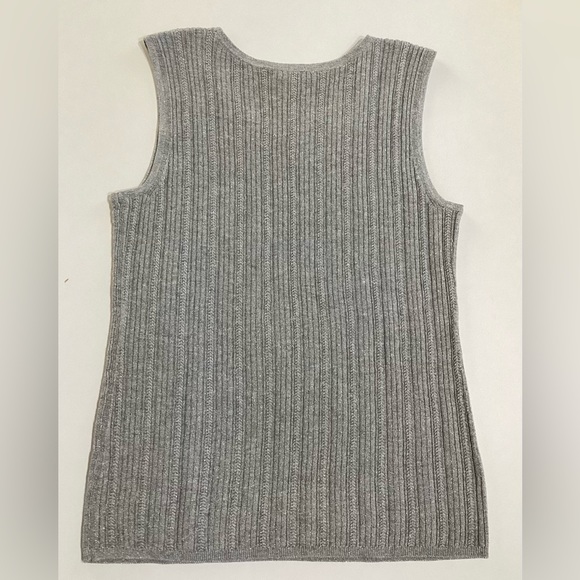 Talbots Silver Metallic light Gray Ribbed Sleeveless Sweater Sz PM - Picture 3 of 8